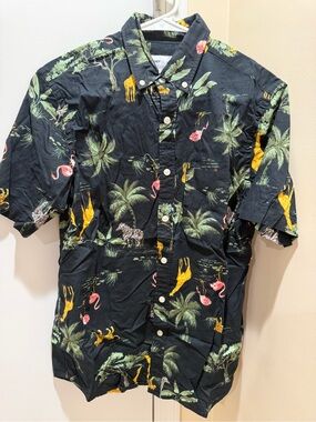 Old Navy - Mens Slim Fit Built-in Flex - Safari Button-Down Short Sleeve - Small